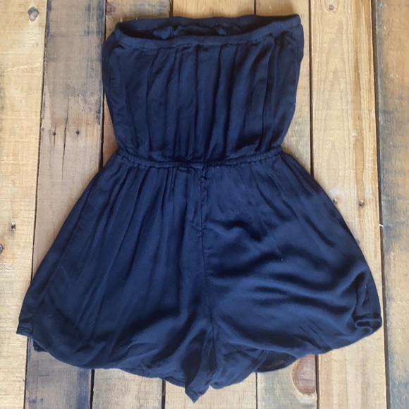 Gently Used Hollister Tribal Pink & Black Strapless Romper - Picture 2 of 11